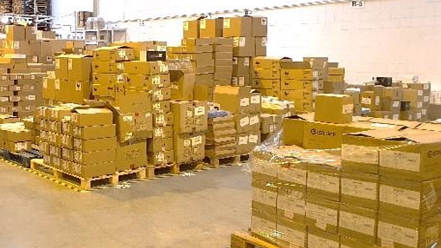 Magazyn produktów elektronicznych firmy iSpot